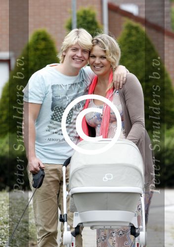 Losser 12 juni 2013
Thomas Berge en Myrthe Mylius met hun pas geboren zoontje Jack.
Peter Smulders bv