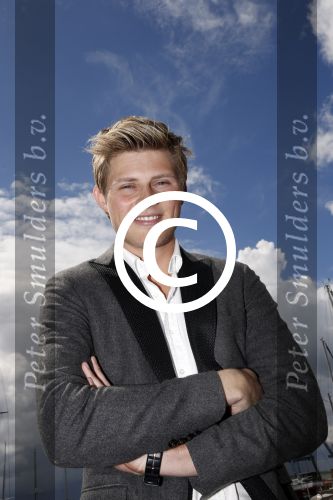 Volendam 23 mei 2013
Presentatie cd Tim Douwsma en Monique Smit in Old Dutch. Irene Moors reikt hem uit.
Peter Smulders bv