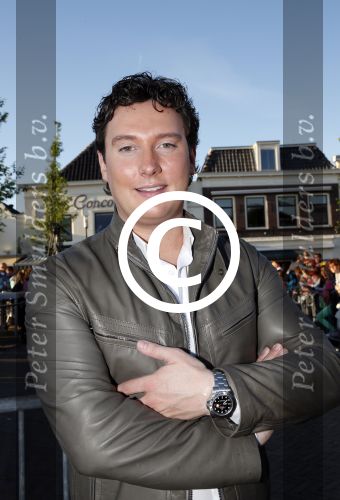 Purmerend 4 juni 2013
Tros Muziekfeest en sterren.nl awards op de markt in Purmerend. Tino Martin 
Peter Smulders bv