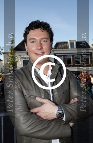 Purmerend 4 juni 2013
Tros Muziekfeest en sterren.nl awards op de markt in Purmerend. Tino Martin 
Peter Smulders bv