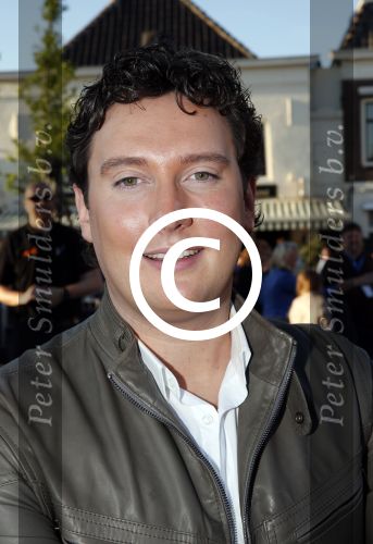 Purmerend 4 juni 2013
Tros Muziekfeest en sterren.nl awards op de markt in Purmerend. Tino Martin 
Peter Smulders bv
