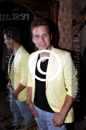 Purmerend 4 juni 2013
Tros Muziekfeest en sterren.nl awards op de markt in Purmerend. Wesley klein
Peter Smulders bv