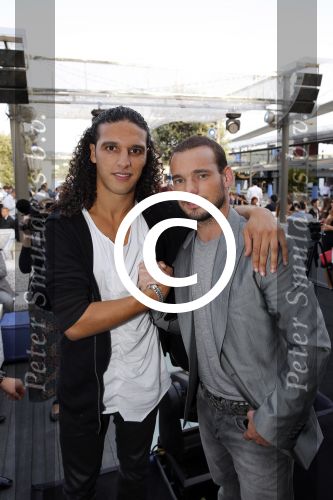 Istanbul 21 mei 2013
Presentatie nieuw sieradenlijn Yolanthe Cabau van Yolanthe Sneijder Cabau in het meest populaire restaurant / club Reina van Istanbul. Wesley Sneijder was trots als een pauw. Wesley met Ali B
Peter Smulders bv
