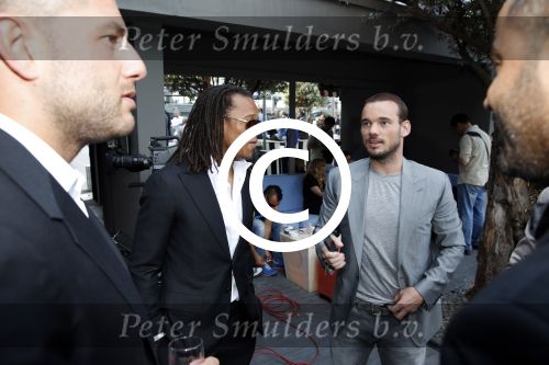 Istanbul 21 mei 2013
Presentatie nieuw sieradenlijn Yolanthe Cabau van Yolanthe Sneijder Cabau in het meest populaire restaurant / club Reina van Istanbul. Wesley Sneijder was trots als een pauw. Wesley met Gokhan Saki en Edgar Davids
Peter Smulders bv