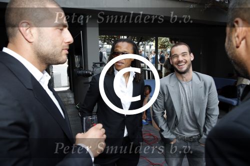 Istanbul 21 mei 2013
Presentatie nieuw sieradenlijn Yolanthe Cabau van Yolanthe Sneijder Cabau in het meest populaire restaurant / club Reina van Istanbul. Wesley Sneijder was trots als een pauw. Wesley met Gokhan Saki en Edgar Davids
Peter Smulders bv