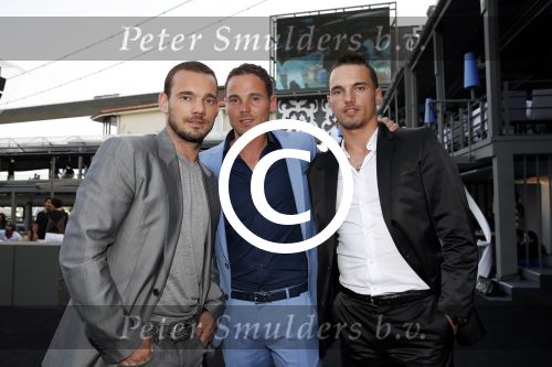 Istanbul 21 mei 2013
Presentatie nieuw sieradenlijn Yolanthe Cabau van Yolanthe Sneijder Cabau in het meest populaire restaurant / club Reina van Istanbul. Wesley Sneijder was trots als een pauw. Wesley met zijn broers Rodney en Jeffery
Peter Smulders bv