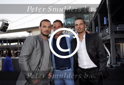 Istanbul 21 mei 2013
Presentatie nieuw sieradenlijn Yolanthe Cabau van Yolanthe Sneijder Cabau in het meest populaire restaurant / club Reina van Istanbul. Wesley Sneijder was trots als een pauw. Wesley met zijn broers Rodney en Jeffery
Peter Smulders bv