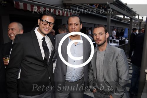 Istanbul 21 mei 2013
Presentatie nieuw sieradenlijn Yolanthe Cabau van Yolanthe Sneijder Cabau in het meest populaire restaurant / club Reina van Istanbul. Wesley Sneijder was trots als een pauw.
Peter Smulders bv