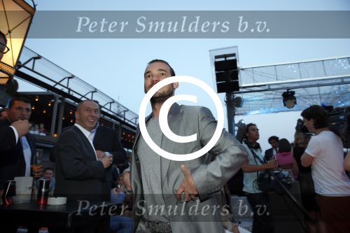 Istanbul 21 mei 2013
Presentatie nieuw sieradenlijn Yolanthe Cabau van Yolanthe Sneijder Cabau in het meest populaire restaurant / club Reina van Istanbul. Wesley Sneijder was trots als een pauw.
Peter Smulders bv