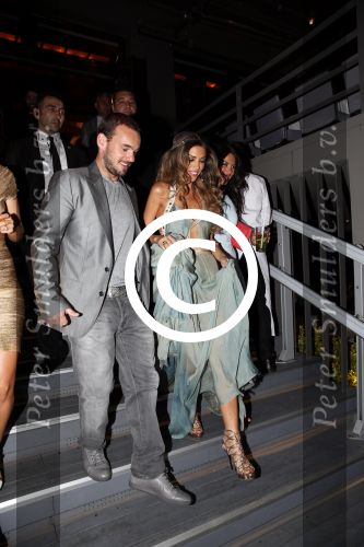Istanbul 21 mei 2013
Presentatie nieuw sieradenlijn Yolanthe Cabau van Yolanthe Sneijder Cabau in het meest populaire restaurant / club Reina van Istanbul. Wesley Sneijder was trots als een pauw.
Peter Smulders bv