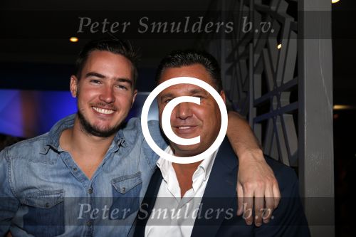 Istanbul 21 mei 2013
Presentatie nieuw sieradenlijn Yolanthe Cabau van Yolanthe Sneijder Cabau in het meest populaire restaurant / club Reina van Istanbul. Wesley Sneijder was trots als een pauw. Will v d Kaay
Peter Smulders bv