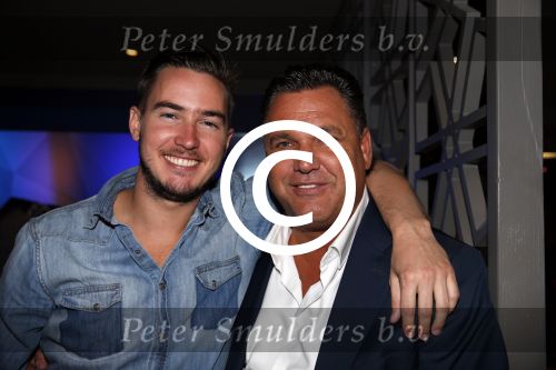 Istanbul 21 mei 2013
Presentatie nieuw sieradenlijn Yolanthe Cabau van Yolanthe Sneijder Cabau in het meest populaire restaurant / club Reina van Istanbul. Wesley Sneijder was trots als een pauw. Will v d Kaay
Peter Smulders bv