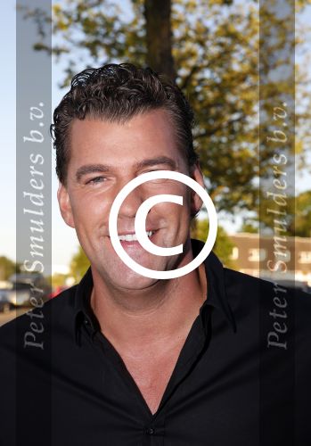 Purmerend 4 juni 2013
Tros Muziekfeest en sterren.nl awards op de markt in Purmerend. Marianne Weber en Willem Bart
Peter Smulders bv
