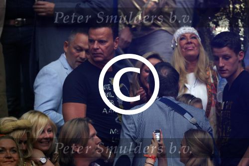 Arena 25 mei 2013
Toppers in concert in de arena met Jeroen v d Boom Rene Froger en Gerard Joling. Sylvana Borsato met moeder Mary en Wino Omtzigt
Peter Smulders bv