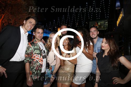 Istanbul 21 mei 2013
Presentatie nieuw sieradenlijn Yolanthe Cabau van Yolanthe Sneijder Cabau in het meest populaire restaurant / club Reina van Istanbul. Wesley Sneijder was trots als een pauw. Xelly Cabau v Kabergen Fleur Mignon Lauretta Gerards ea
Peter Smulders bv