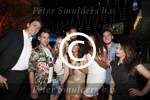 Istanbul 21 mei 2013
Presentatie nieuw sieradenlijn Yolanthe Cabau van Yolanthe Sneijder Cabau in het meest populaire restaurant / club Reina van Istanbul. Wesley Sneijder was trots als een pauw. Xelly Cabau v Kabergen Fleur Mignon Lauretta Gerards ea
Peter Smulders bv
