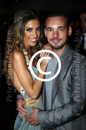 Istanbul 21 mei 2013
Presentatie nieuw sieradenlijn Yolanthe Cabau van Yolanthe Sneijder Cabau in het meest populaire restaurant / club Reina van Istanbul. Wesley Sneijder was trots als een pauw.
Peter Smulders bv