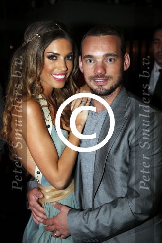 Istanbul 21 mei 2013
Presentatie nieuw sieradenlijn Yolanthe Cabau van Yolanthe Sneijder Cabau in het meest populaire restaurant / club Reina van Istanbul. Wesley Sneijder was trots als een pauw.
Peter Smulders bv