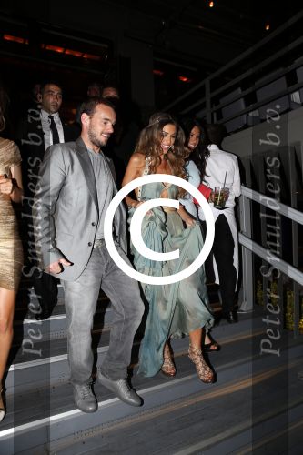 Istanbul 21 mei 2013
Presentatie nieuw sieradenlijn Yolanthe Cabau van Yolanthe Sneijder Cabau in het meest populaire restaurant / club Reina van Istanbul. Wesley Sneijder was trots als een pauw.
Peter Smulders bv