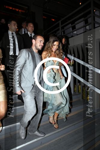 Istanbul 21 mei 2013
Presentatie nieuw sieradenlijn Yolanthe Cabau van Yolanthe Sneijder Cabau in het meest populaire restaurant / club Reina van Istanbul. Wesley Sneijder was trots als een pauw.
Peter Smulders bv