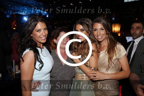 Istanbul 21 mei 2013
Presentatie nieuw sieradenlijn Yolanthe Cabau van Yolanthe Sneijder Cabau in het meest populaire restaurant / club Reina van Istanbul. Wesley Sneijder was trots als een pauw.Yolanthe met moeder en zussen Xelly en Rebecca
Peter Smulders bv