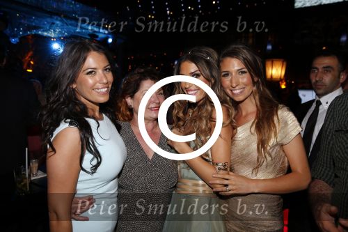 Istanbul 21 mei 2013
Presentatie nieuw sieradenlijn Yolanthe Cabau van Yolanthe Sneijder Cabau in het meest populaire restaurant / club Reina van Istanbul. Wesley Sneijder was trots als een pauw.Yolanthe met moeder en zussen Xelly en Rebecca
Peter Smulders bv