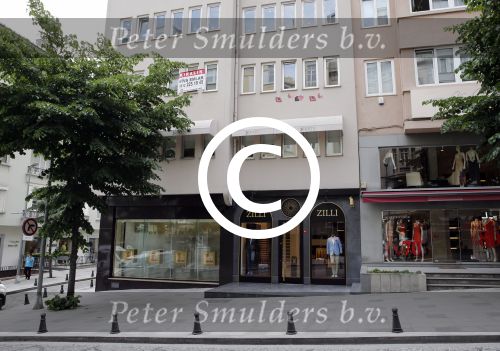 Istanbul 20 en 22 mei 2013
Diverse gebouwen en populaire winkels in Istanbul.
Peter Smulders bv