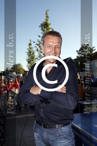 Purmerend 4 juni 2013
Tros Muziekfeest en sterren.nl awards op de markt in Purmerend. Jannes
Peter Smulders bv