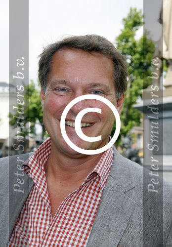 Amsterdam 3 juni 2014
Presentatie cast Dorus met oa Henk Poort
Johnny Kraaijkamp
Diederick Ensink
Barbera van der Kaay
Lois van de Ven
Marco Braam
Albert Verlindeï¿½