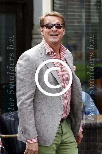 Amsterdam 3 juni 2014
Presentatie cast Dorus met oa Henk Poort
Johnny Kraaijkamp
Diederick Ensink
Barbera van der Kaay
Lois van de Ven
Marco Braam
Albert Verlindeï¿½