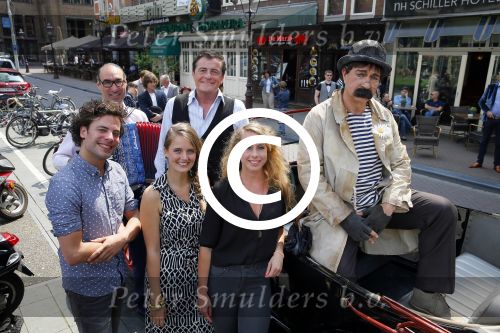 Amsterdam 3 juni 2014
Presentatie cast Dorus met oa Henk Poort
Johnny Kraaijkamp
Diederick Ensink
Barbera van der Kaay
Lois van de Ven
Marco Braam
Albert Verlindeï¿½