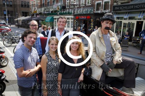 Amsterdam 3 juni 2014
Presentatie cast Dorus met oa Henk Poort
Johnny Kraaijkamp
Diederick Ensink
Barbera van der Kaay
Lois van de Ven
Marco Braam
Albert Verlindeï¿½