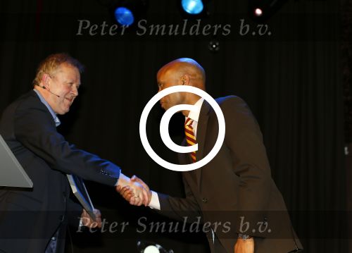Hilversum 4 juni 2014
uitreikingen van de Nipkov schijf in de Vorstin. Humberto tan met Luuk ikink en Carlo v Lienden