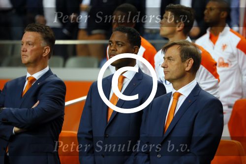 Amsterdam 4 juni 2014
Rosanna Kluivert met Shane en Justin en Rachel en Dre Hazes Jr op de tribune bij Nederland- Wales in de Arena. Frans Hoek Patrick Kluivert en Louis v Gaal