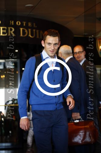 Noordwijk 5 juni 2014
Vertrek Nederlands elftal richting Brazilie vanaf Huis ter Duin. De vrouwen en de kinderen zwaaien de spelers uit. 
Stefan de Vrij