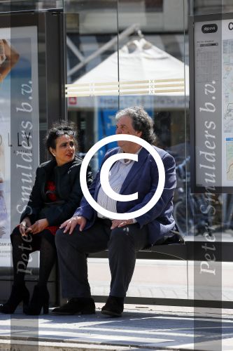 Amsterdam 21 mei 2015  
Schrijver A.F.T. v d Heijden of Adri v d Heijden met zijn vrouw wachtend op de tram.