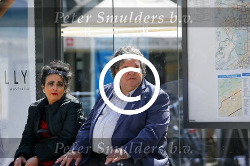 Amsterdam 21 mei 2015  
Schrijver A.F.T. v d Heijden of Adri v d Heijden met zijn vrouw wachtend op de tram.