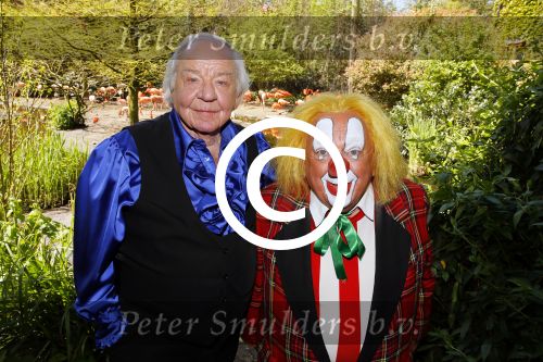 Alphen aan de Rijn 7 mei 2015
Patrick Martens (Koen),Aad van Toor (Adriaan), Bas van Toor (Bassie) en Janouk Kelderman (Keet) tijdens de opnamedag van de nieuwe speelfilm Keet & Koen en de speurtocht naar Bassie & Adriaan .