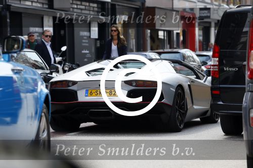 Amsterdam 27 mei 2015  
Afrojack met (een) vriendin in zijn Lambirghini Aventador op de pc hooftstraat en daarna op andere plekken in zuid. Ze zijn gaan shoppen in Louis Vuitton