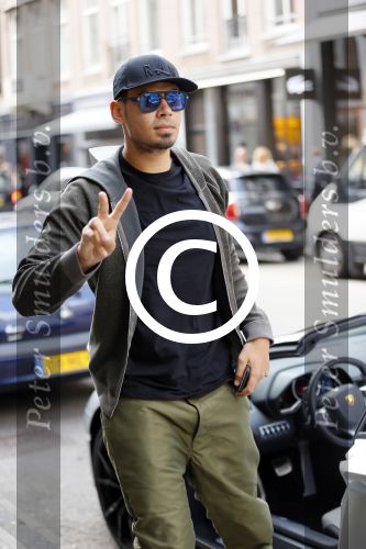 Amsterdam 27 mei 2015  
Afrojack met (een) vriendin in zijn Lambirghini Aventador op de pc hooftstraat en daarna op andere plekken in zuid. Ze zijn gaan shoppen in Louis Vuitton