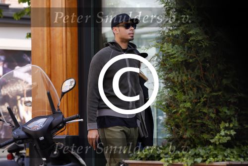 Amsterdam 27 mei 2015  
Afrojack met (een) vriendin in zijn Lambirghini Aventador op de pc hooftstraat en daarna op andere plekken in zuid. Ze zijn gaan shoppen in Louis Vuitton