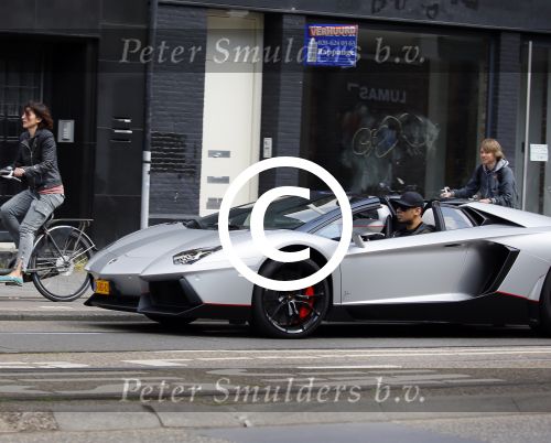 Amsterdam 27 mei 2015  
Afrojack met (een) vriendin in zijn Lambirghini Aventador op de pc hooftstraat en daarna op andere plekken in zuid. Ze zijn gaan shoppen in Louis Vuitton