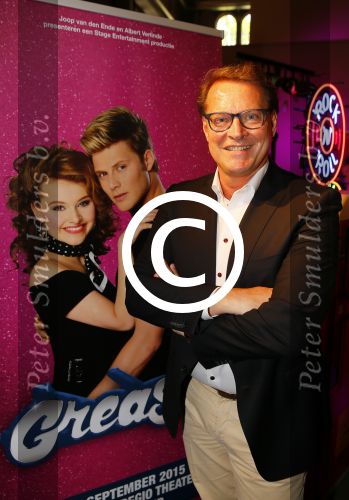 Amsterdam 8 mei 2015  
Albert Verlinde presenteert de cast van Grease met oaTim Douwsma , Vajen van den Bosch Rene v Kooten Tommie Christiaan en Mylene d\'Anjou.
De presentatie is bij de westergasfabriek.