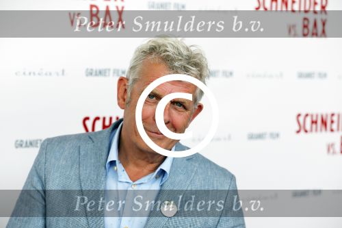 Amsterdam 25 mei 2015
Premiere Schneider vs Bax van Alex v Warmerdam in het eye theater. Annet Malherbe met zoon