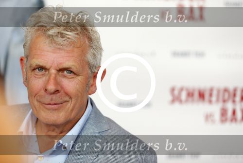 Amsterdam 25 mei 2015
Premiere Schneider vs Bax van Alex v Warmerdam in het eye theater. Annet Malherbe met zoon