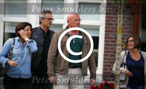 Amsterdam 17 mei 2015
Amanda Beekman en haar vriend Harrie Kolen gaan ijsje eten met Yasmijn Michelle en Achilles Krabbe en met Kees en Marja Beekman (ouders)