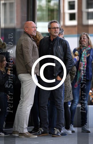 Amsterdam 17 mei 2015
Amanda Beekman en haar vriend Harrie Kolen gaan ijsje eten met Yasmijn Michelle en Achilles Krabbe en met Kees en Marja Beekman (ouders)