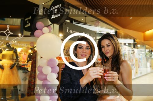Apeldoorn 7 mei 2015
Melisa v d Meijde en Lammy openen een winkel in Apeldoorn.