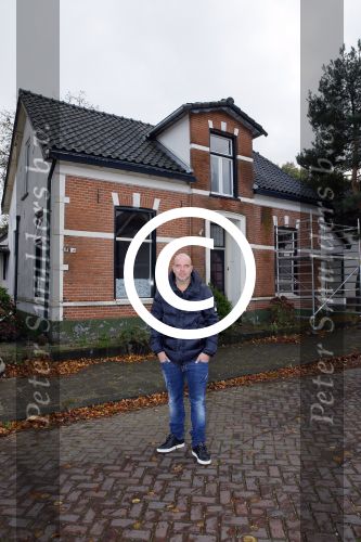 Apeldoorn 22 oktober 2014
Kapsalon en het nieuwe huis van Andy v d Meijde en Melisa vd Meijde wat helemaal verbouwd moet worden.