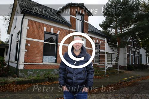 Apeldoorn 22 oktober 2014
Kapsalon en het nieuwe huis van Andy v d Meijde en Melisa vd Meijde wat helemaal verbouwd moet worden.